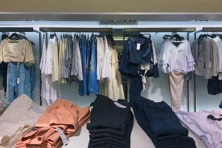 冠领律师代理安徽宿州销售假冒注册商标的商品案,依法助被告人获缓刑 冠领律师代理安徽宿州销售假冒注册商标的商品案,依法助被告人获缓刑